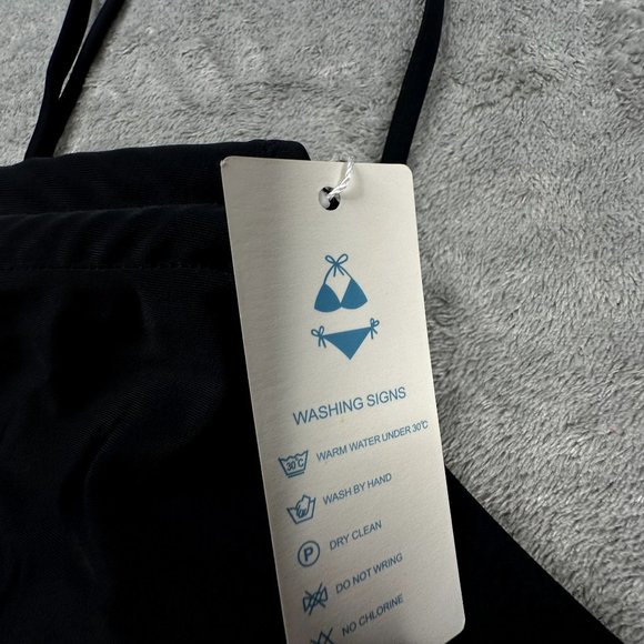 Beachsissi Tankini Top NWT Black Spaghetti Straps New With Tags - Picture 5 of 7